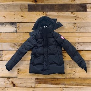NEW: Canada Goose Men’s Small Wyndham Parka